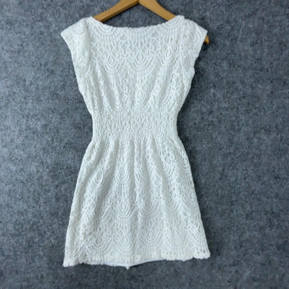 Pinky Mini Dress Womens Medium White Lace Cap Sleeve Smocked Waist Boho Summer - Picture 2 of 8
